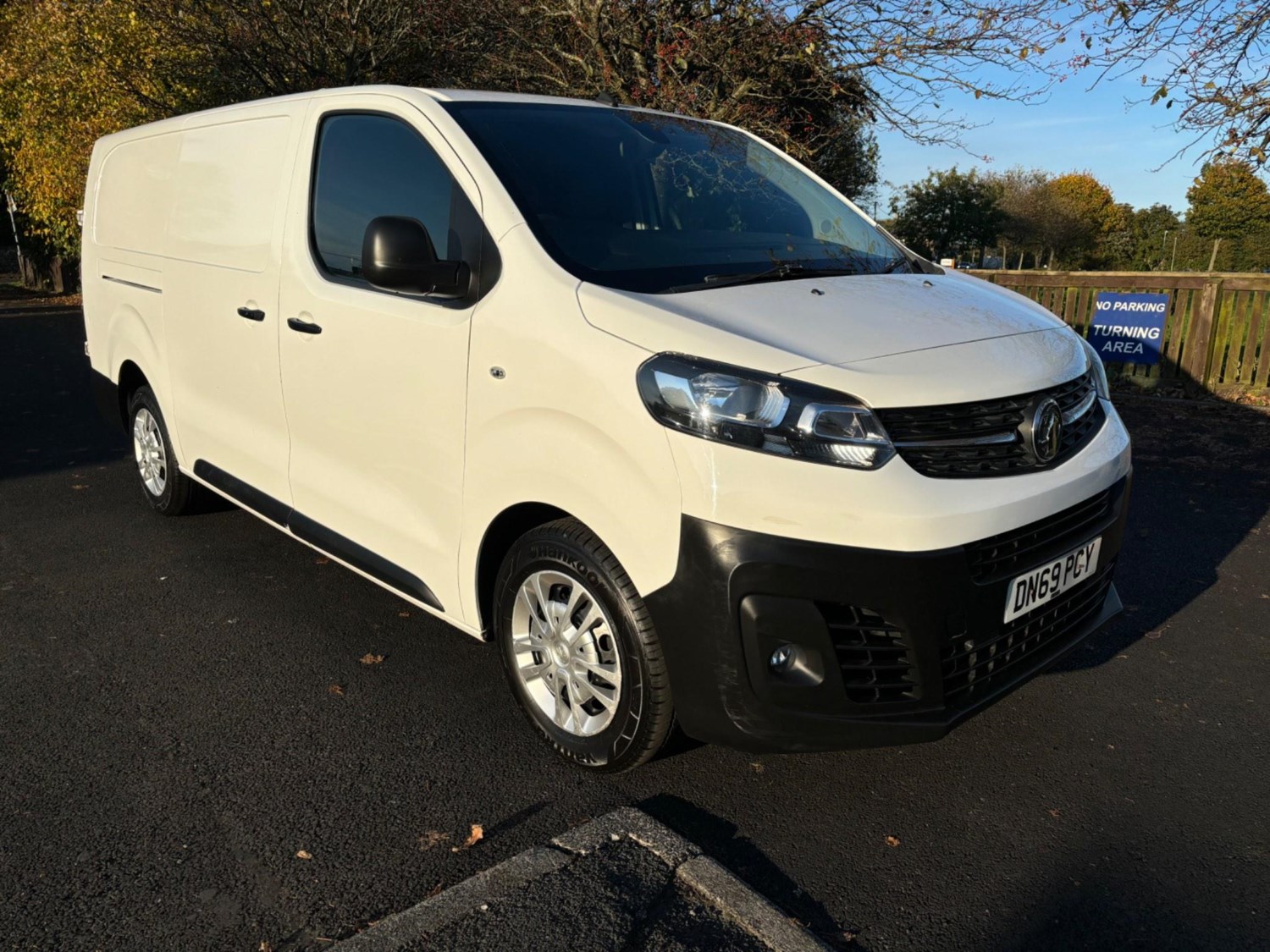 Vauxhall Vivaro Listing Image