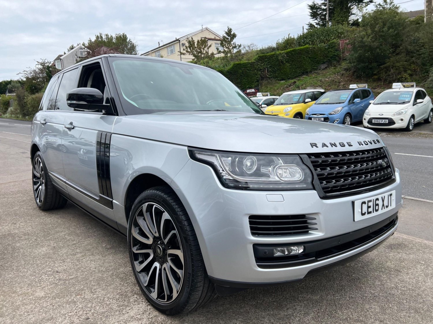 Land Rover Range Rover Listing Image