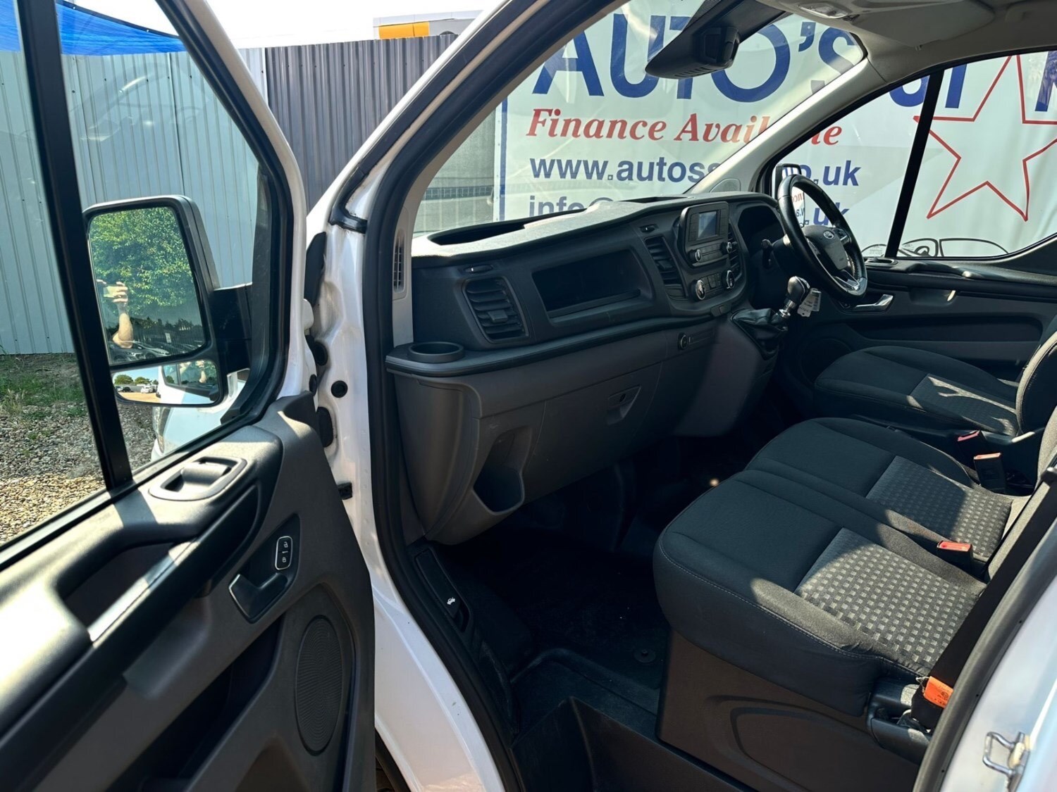 Ford Transit Custom Listing Image