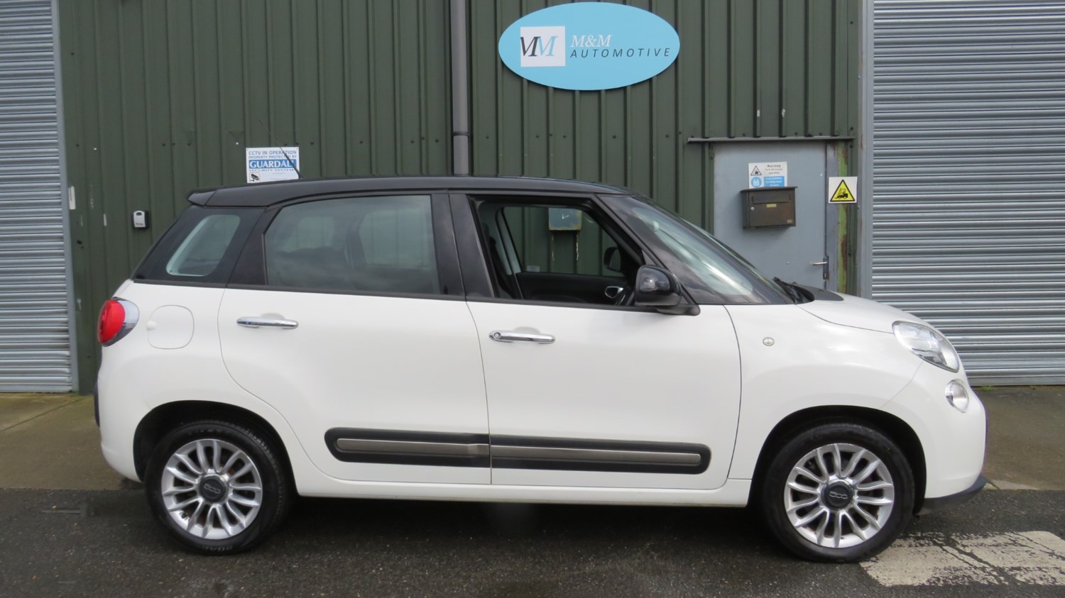 Fiat 500L Listing Image