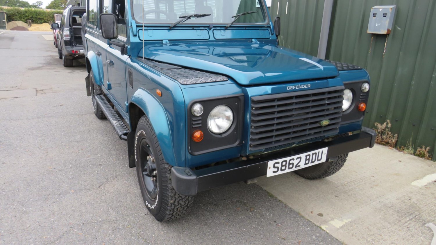 1998 (S) Land Rover 110 DEFENDER COUNTY SWTDI EARLY TD5 LWB PRE LAUNCH MARKETING VEHICLE WITH AIR CON For Sale In Bashley, Hampshire