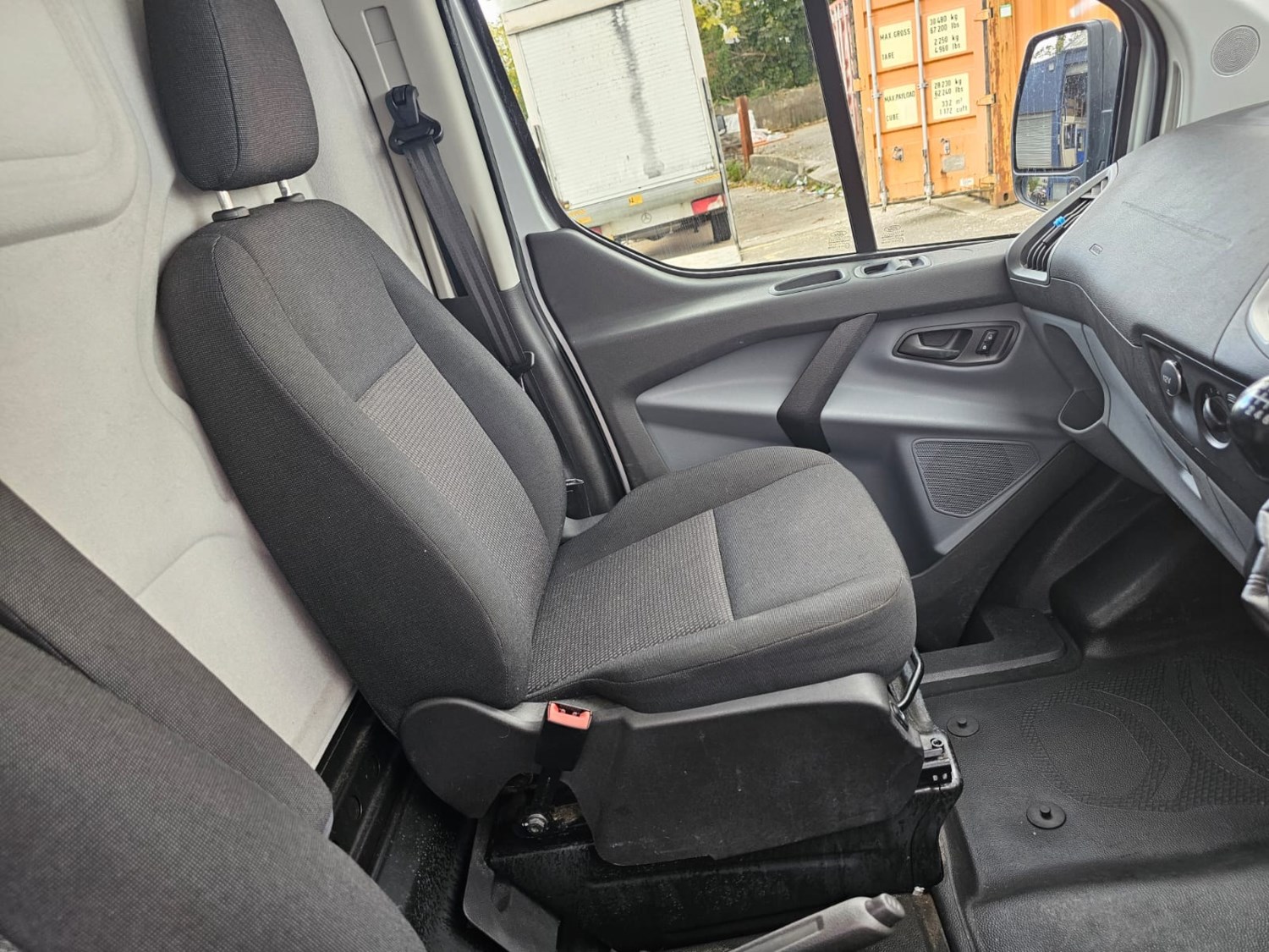 Ford Transit Custom Listing Image