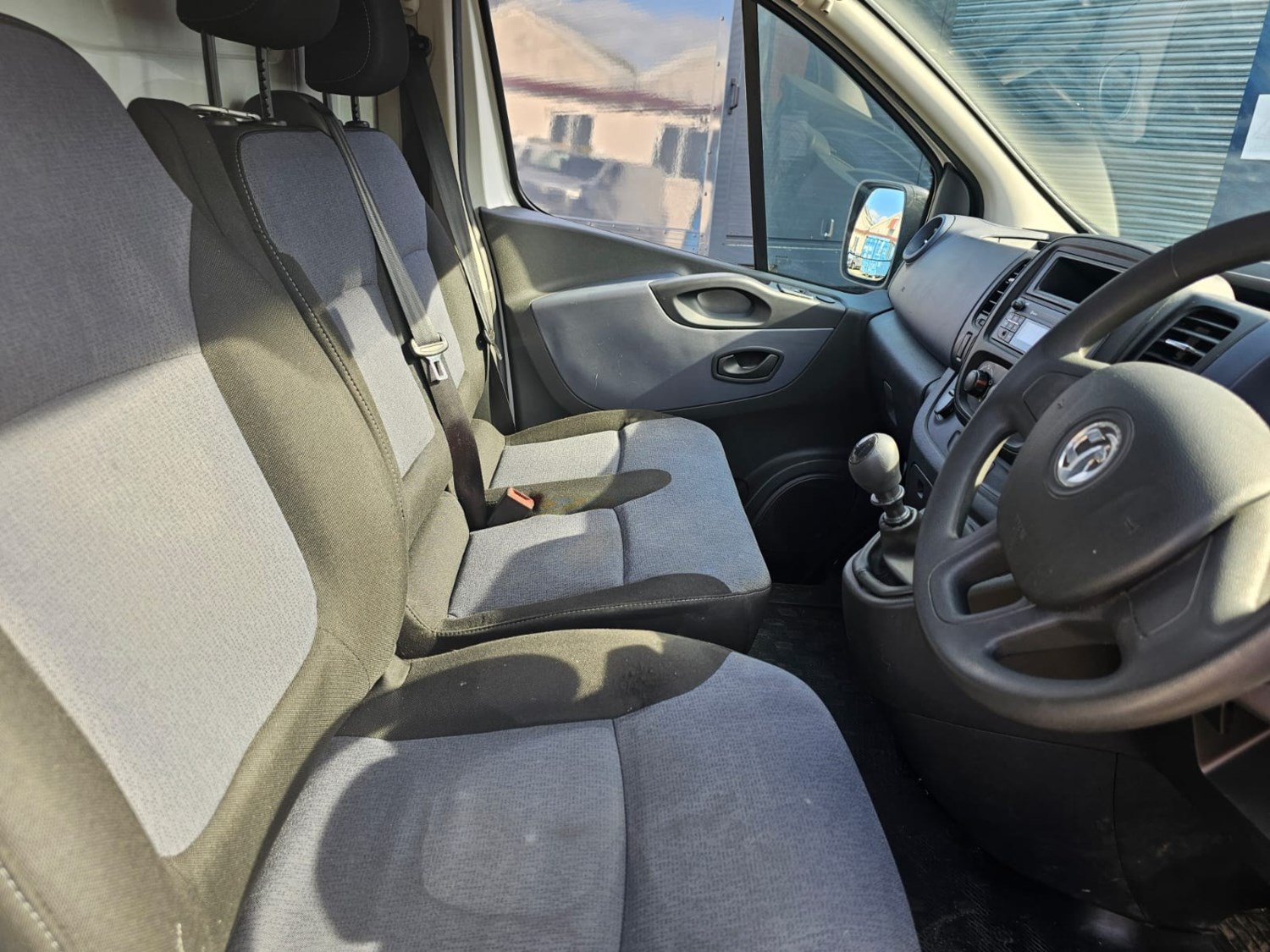 Vauxhall Vivaro Listing Image