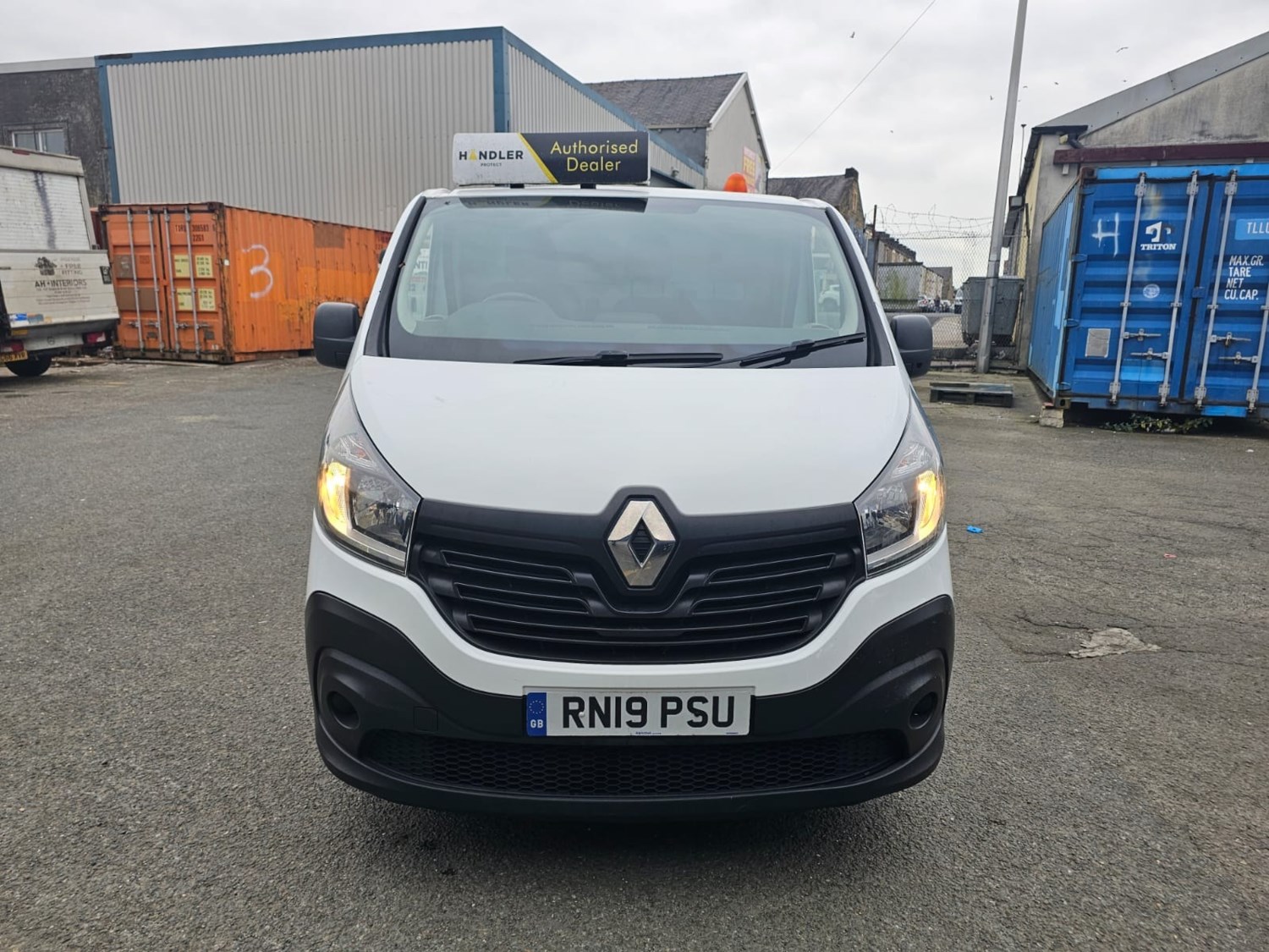 Renault Trafic Listing Image