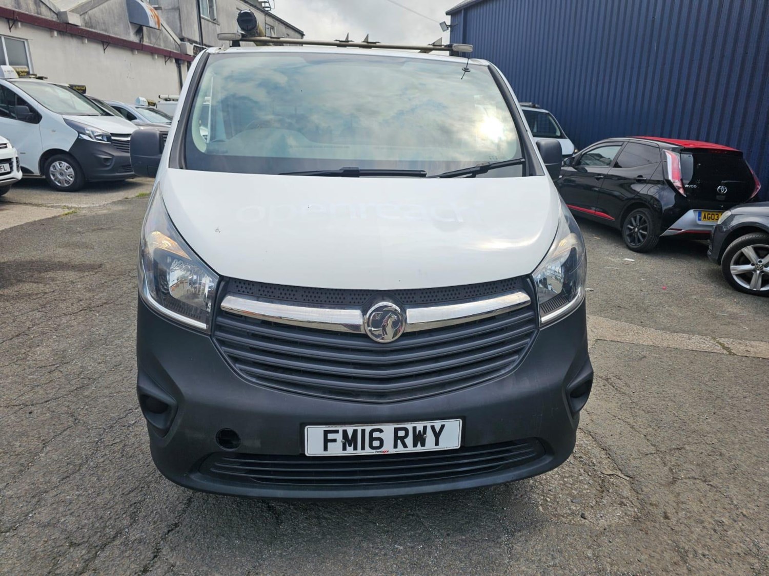 Vauxhall Vivaro Listing Image