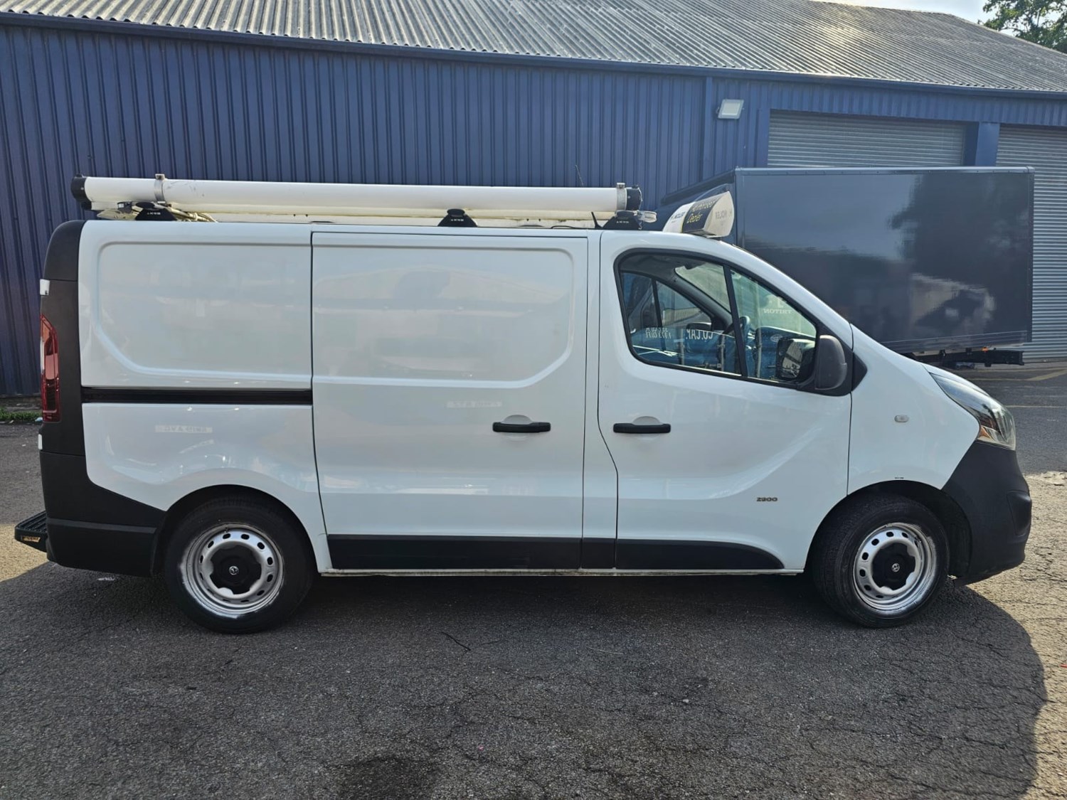 Vauxhall Vivaro Listing Image