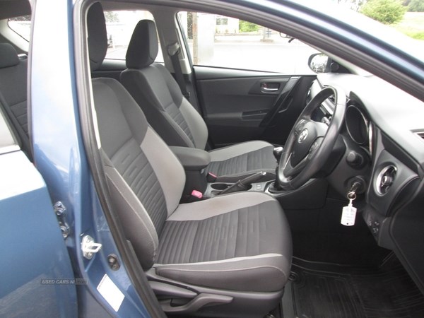 Toyota Auris Listing Image