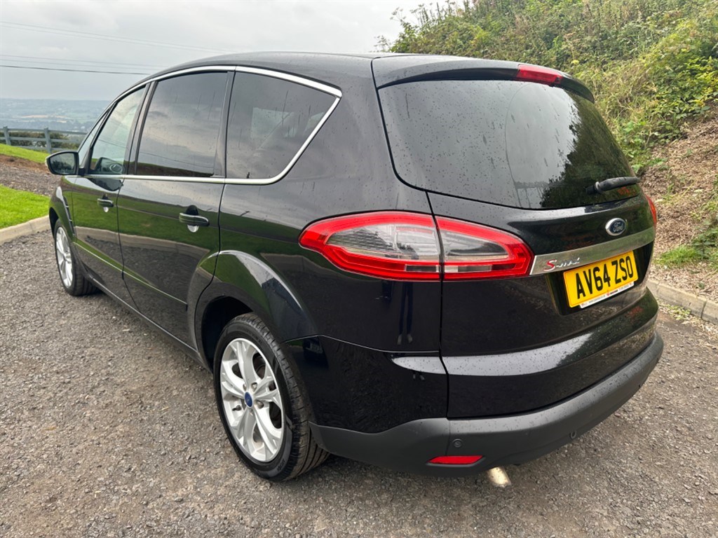 Ford S-Max Listing Image