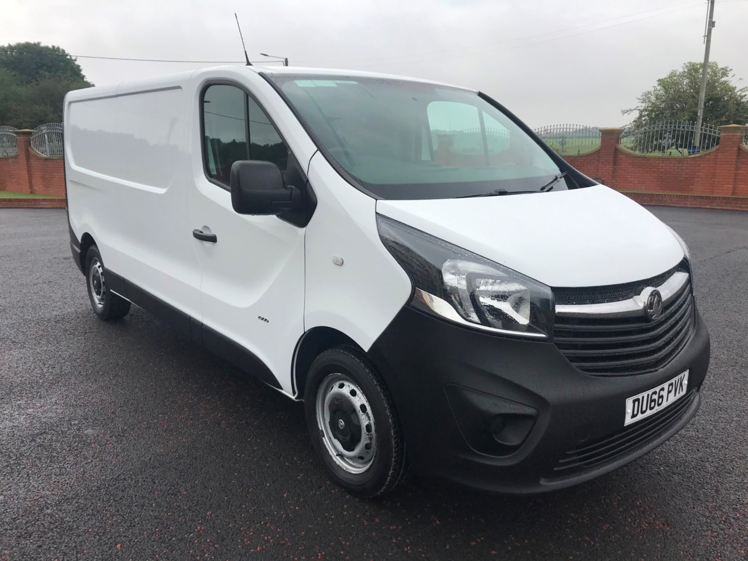 Vauxhall Vivaro Listing Image