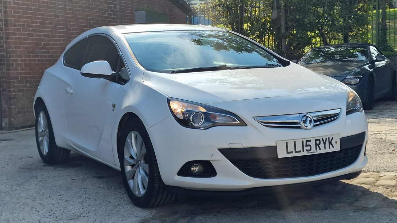 Vauxhall Astra GTC Listing Image