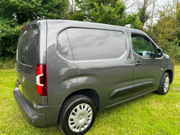 2019 (69) Vauxhall COMBO CARGO 2000 1.5 Turbo D 75ps H1 Sportive Van For Sale In Bromsgrove, Worcestershire