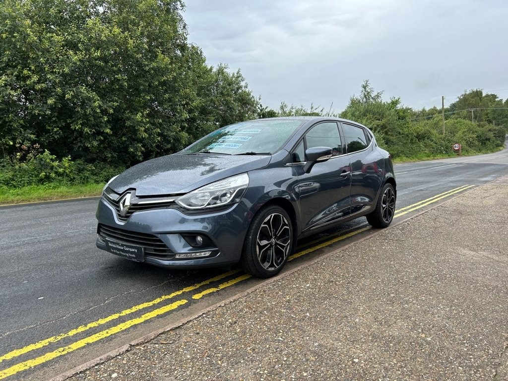 Renault Clio Listing Image