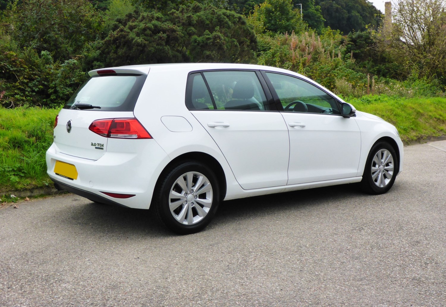 Volkswagen Golf Listing Image