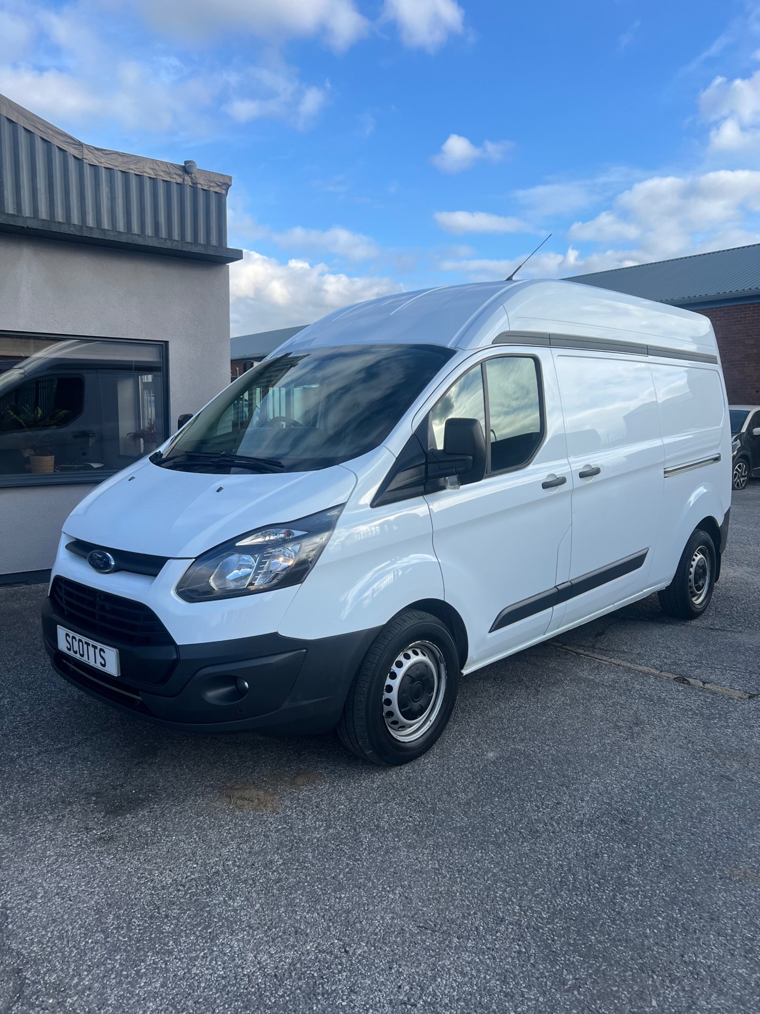 Ford Transit Custom Listing Image