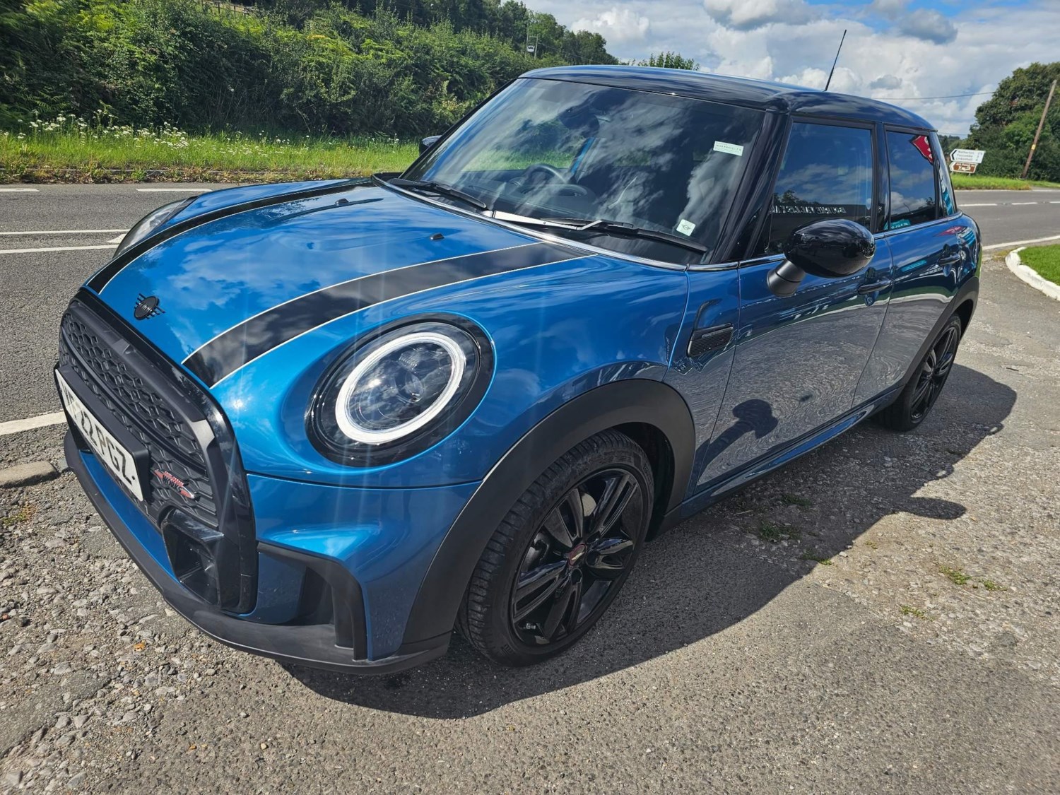 MINI Hatch Listing Image