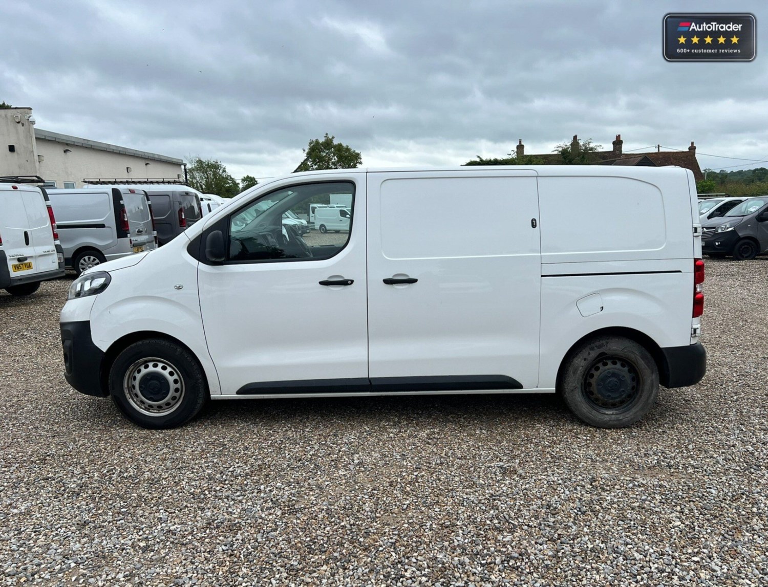 Vauxhall Vivaro Listing Image