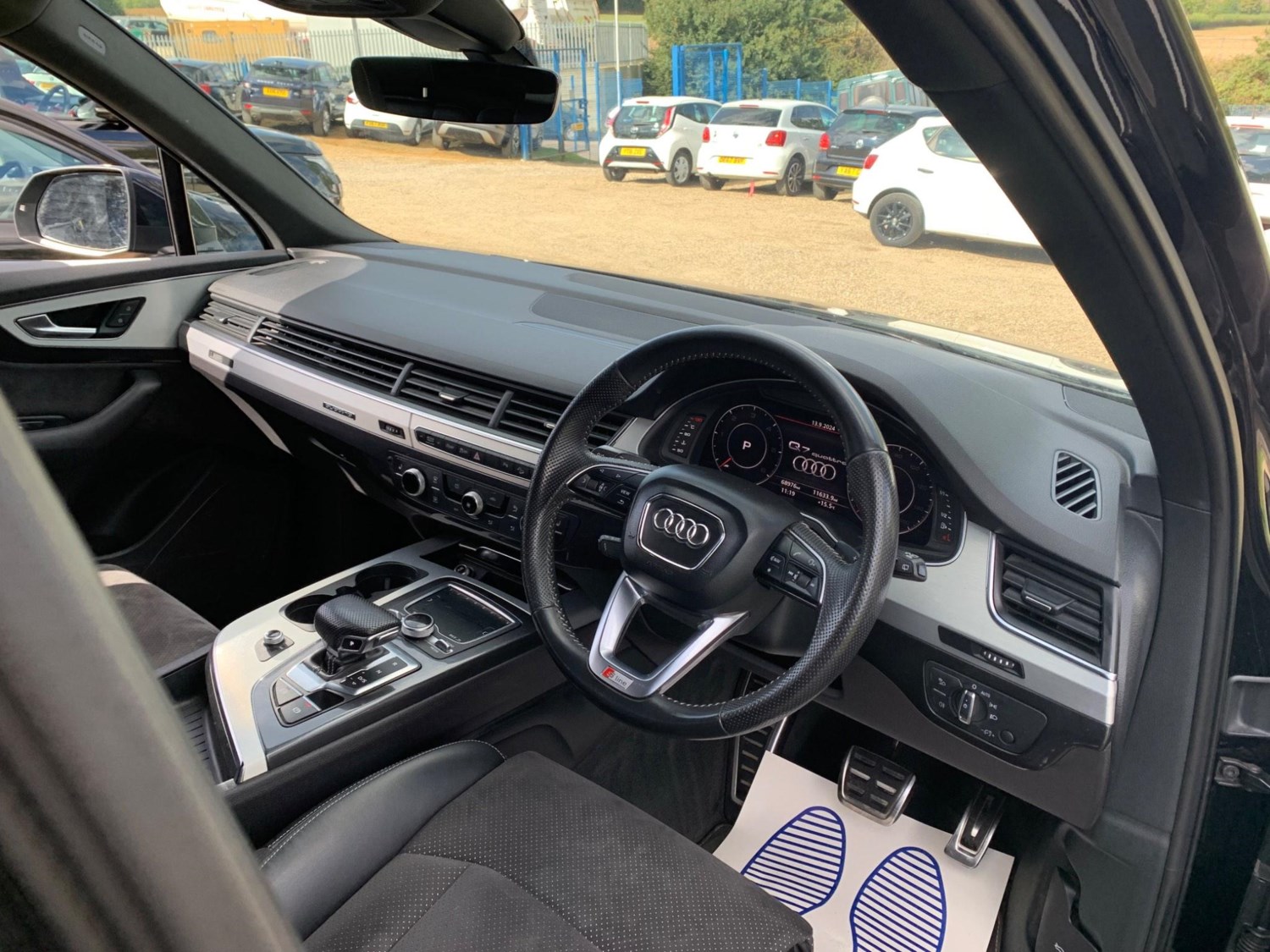 Audi Q7 Listing Image