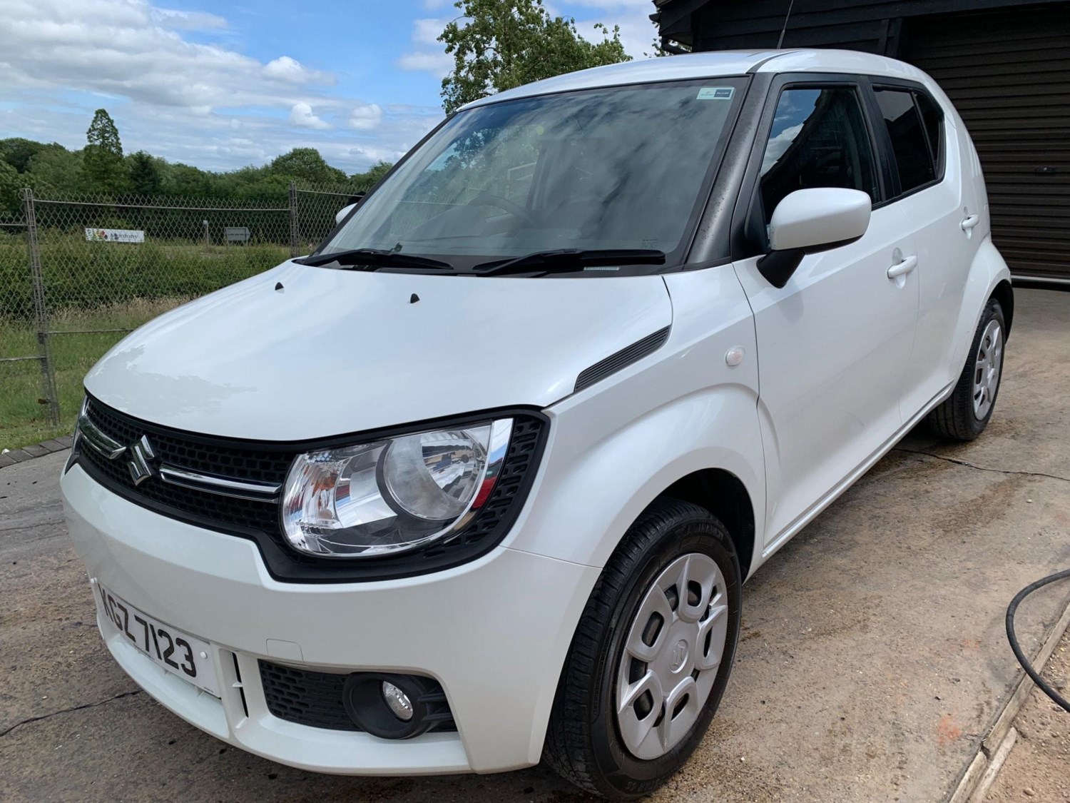 Suzuki Ignis Listing Image