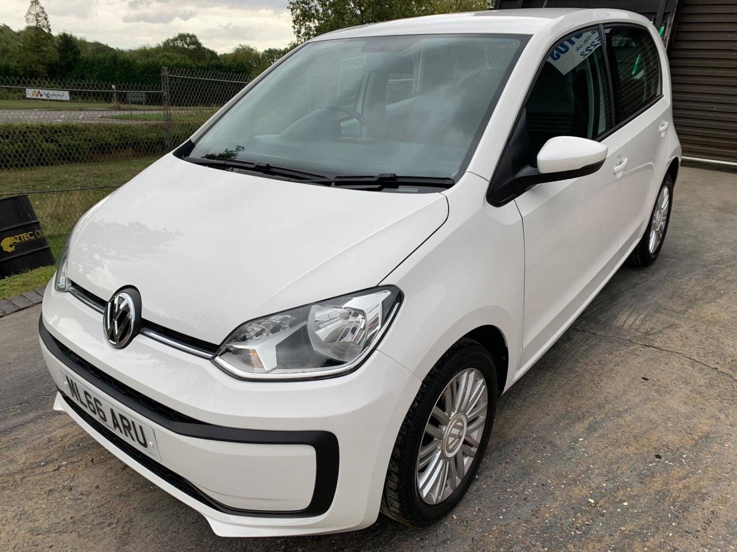 Volkswagen up! Listing Image