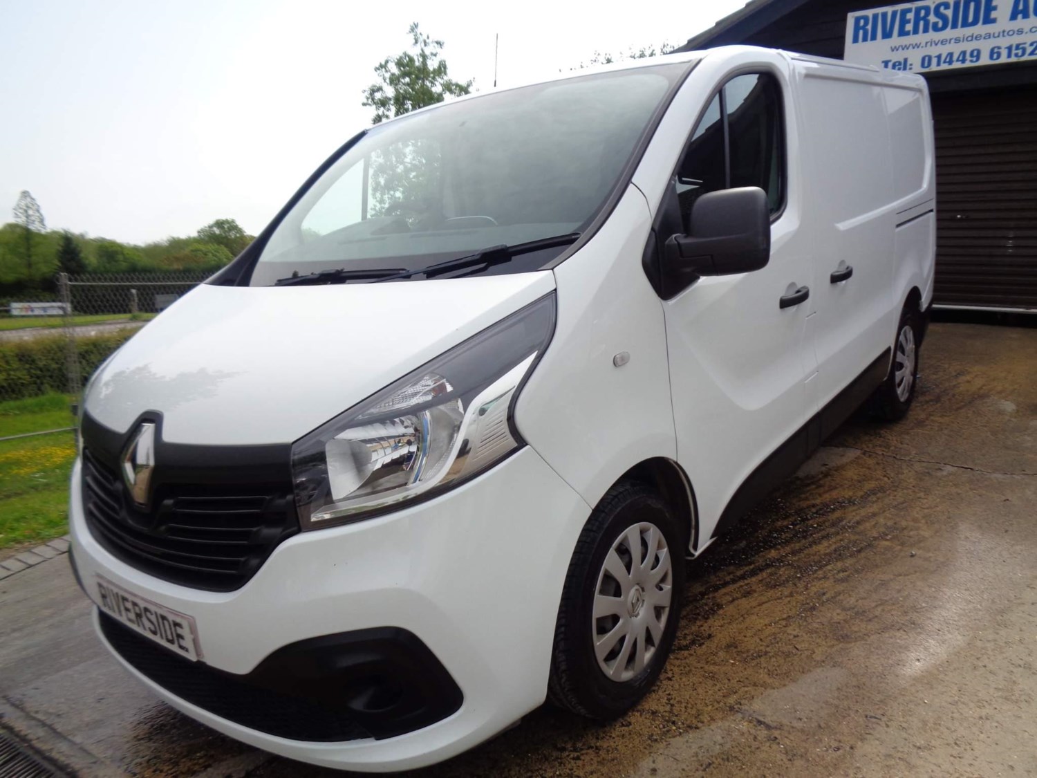 Renault Trafic Listing Image