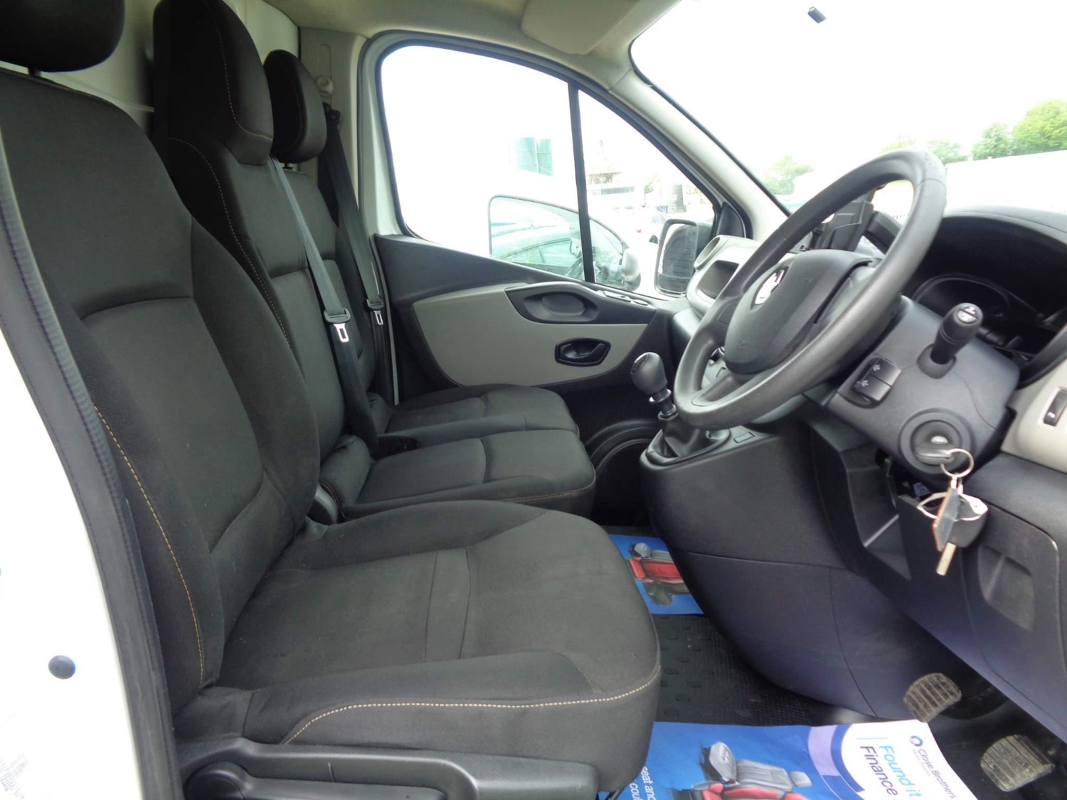 Renault Trafic Listing Image