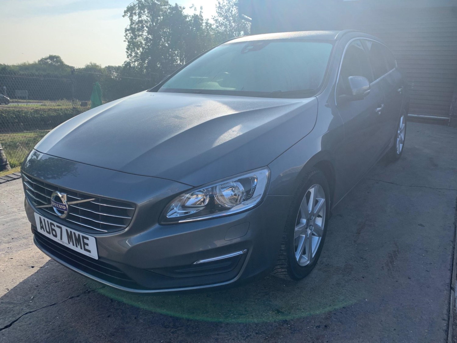 Volvo V60 Listing Image