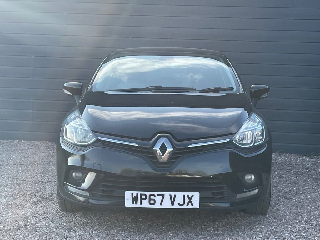 Renault Clio Listing Image