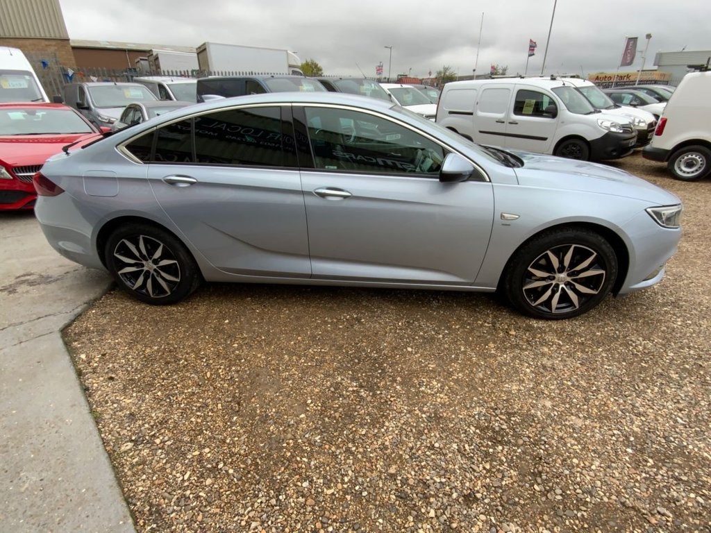 Vauxhall Insignia Listing Image