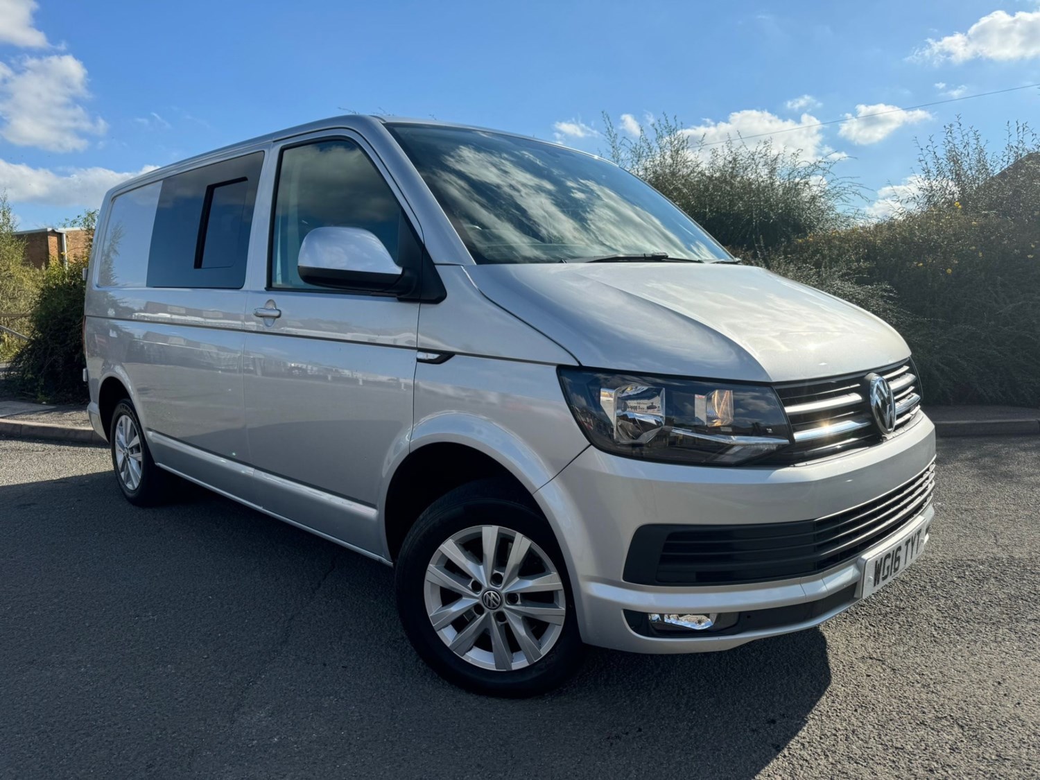 Volkswagen Transporter Listing Image