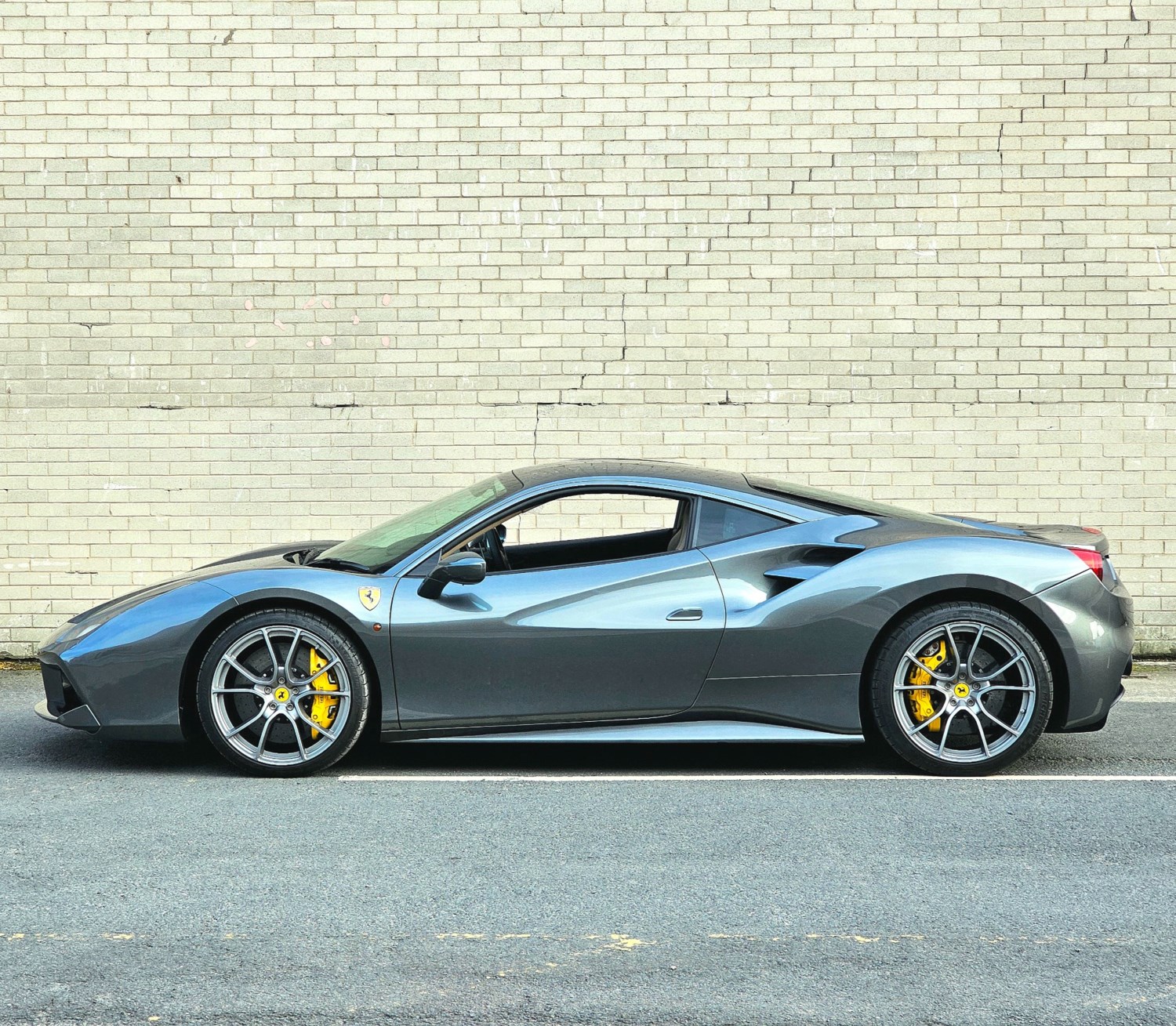 Ferrari 488 Listing Image