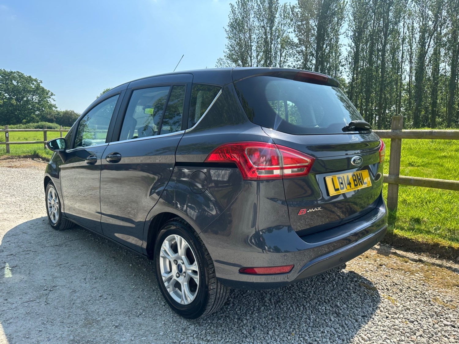 Ford B-Max Listing Image