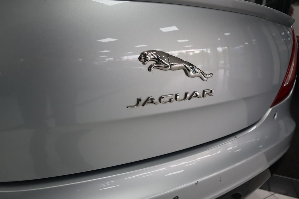 Jaguar XJ Listing Image