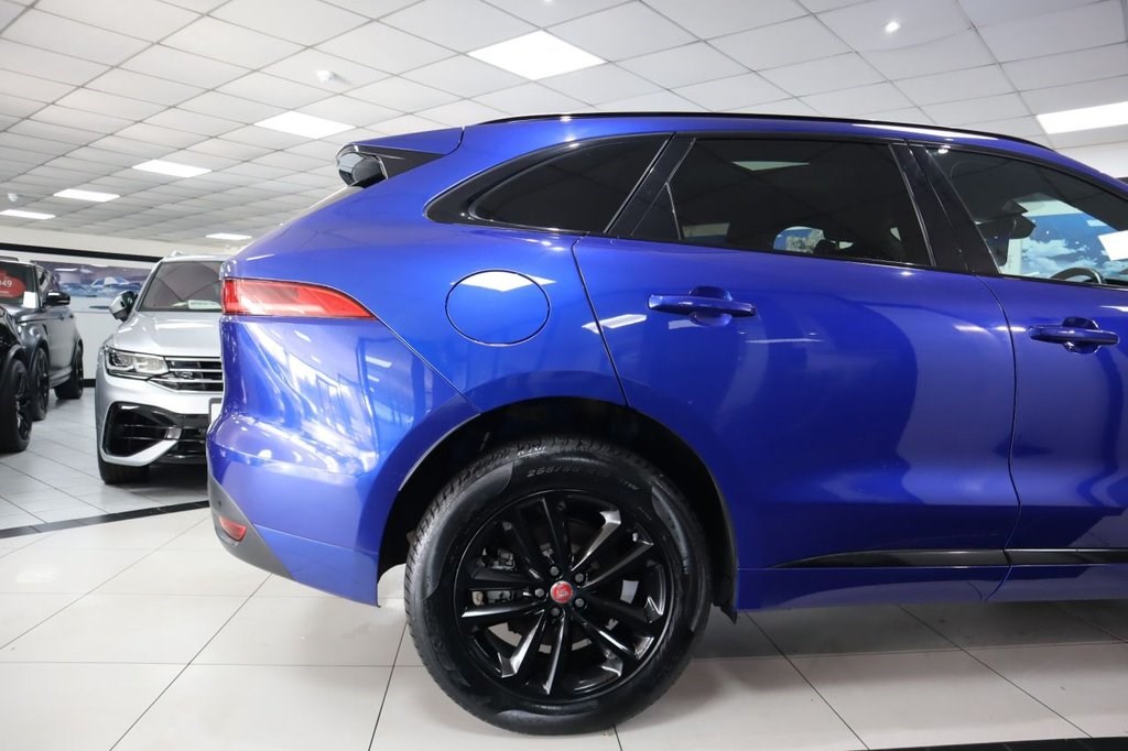 Jaguar F-PACE Listing Image