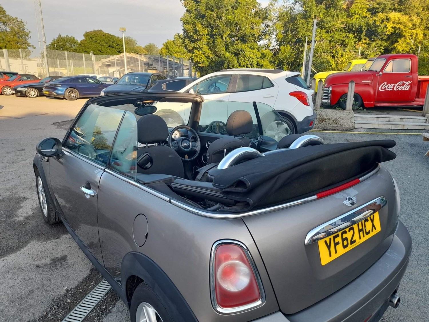 MINI Convertible Listing Image