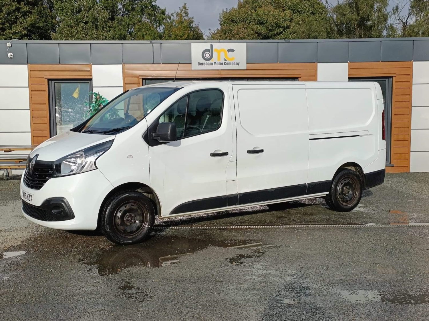 Renault Trafic Listing Image