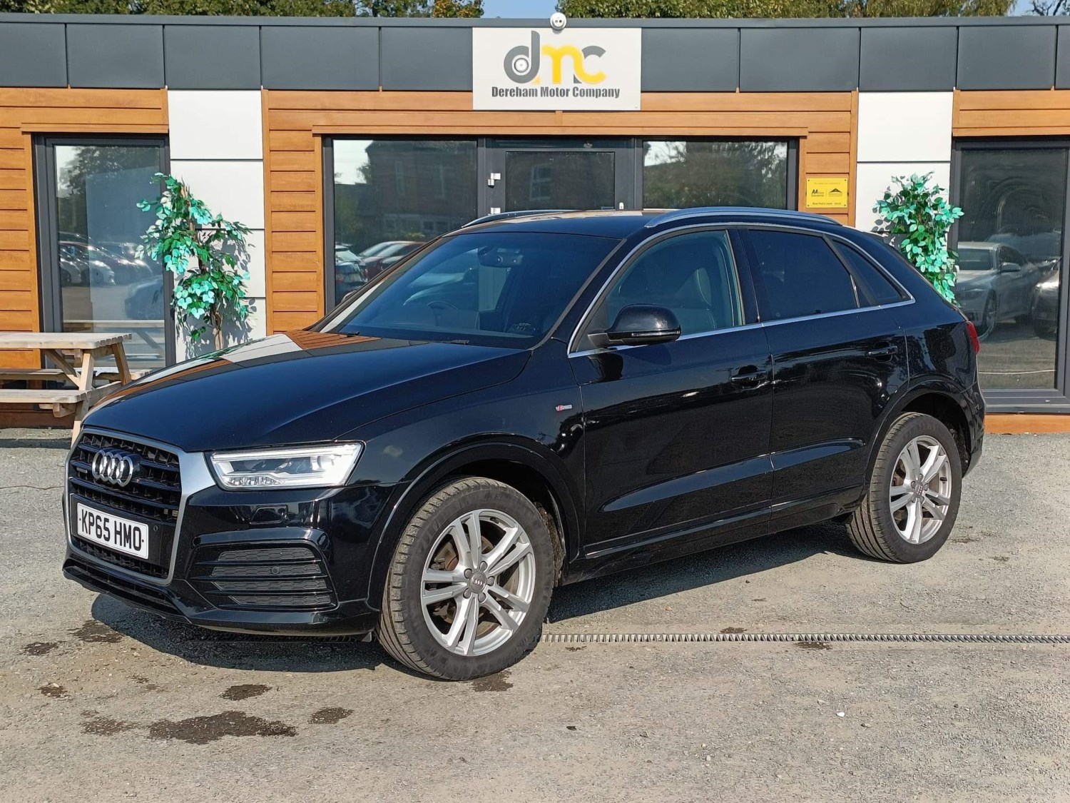 Audi Q3 Listing Image