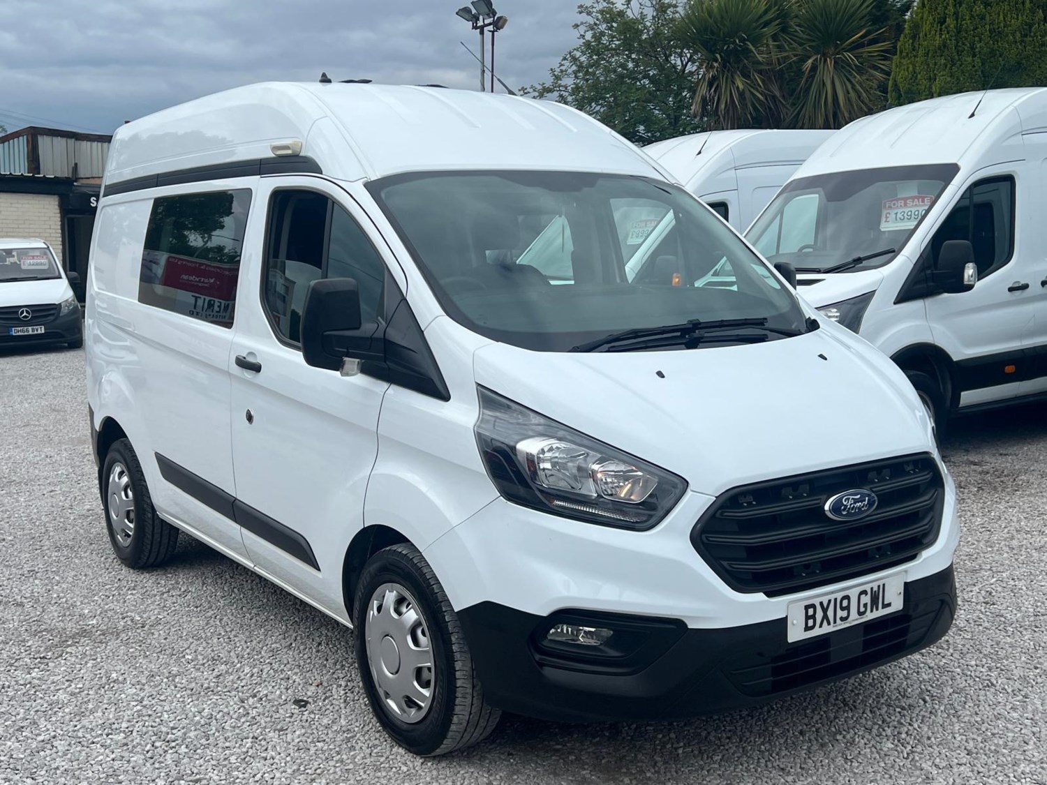 Ford Transit Custom Listing Image