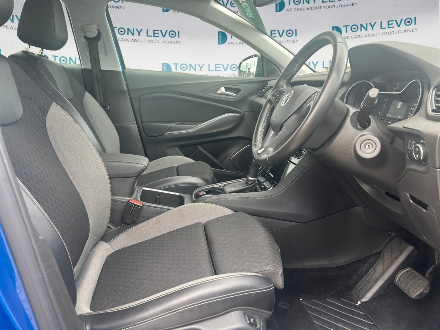 Vauxhall Grandland X Listing Image