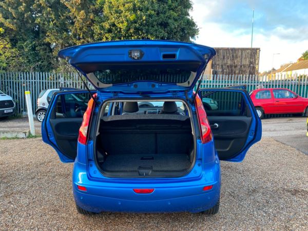 2010 (60) Nissan Note 1.6 Tekna 5dr Auto For Sale In Kings Langley, Hertfordshire