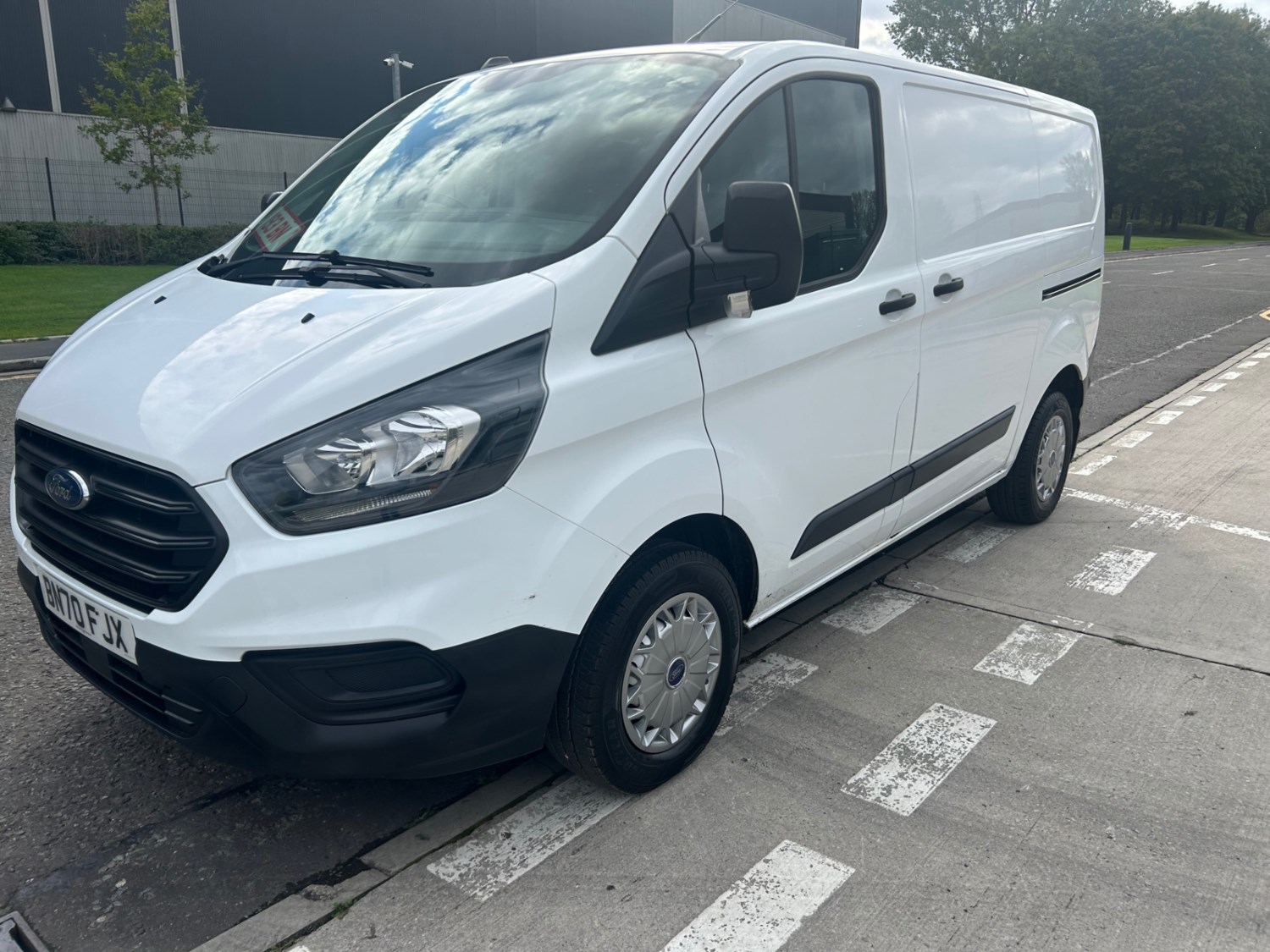 Ford Transit Custom Listing Image