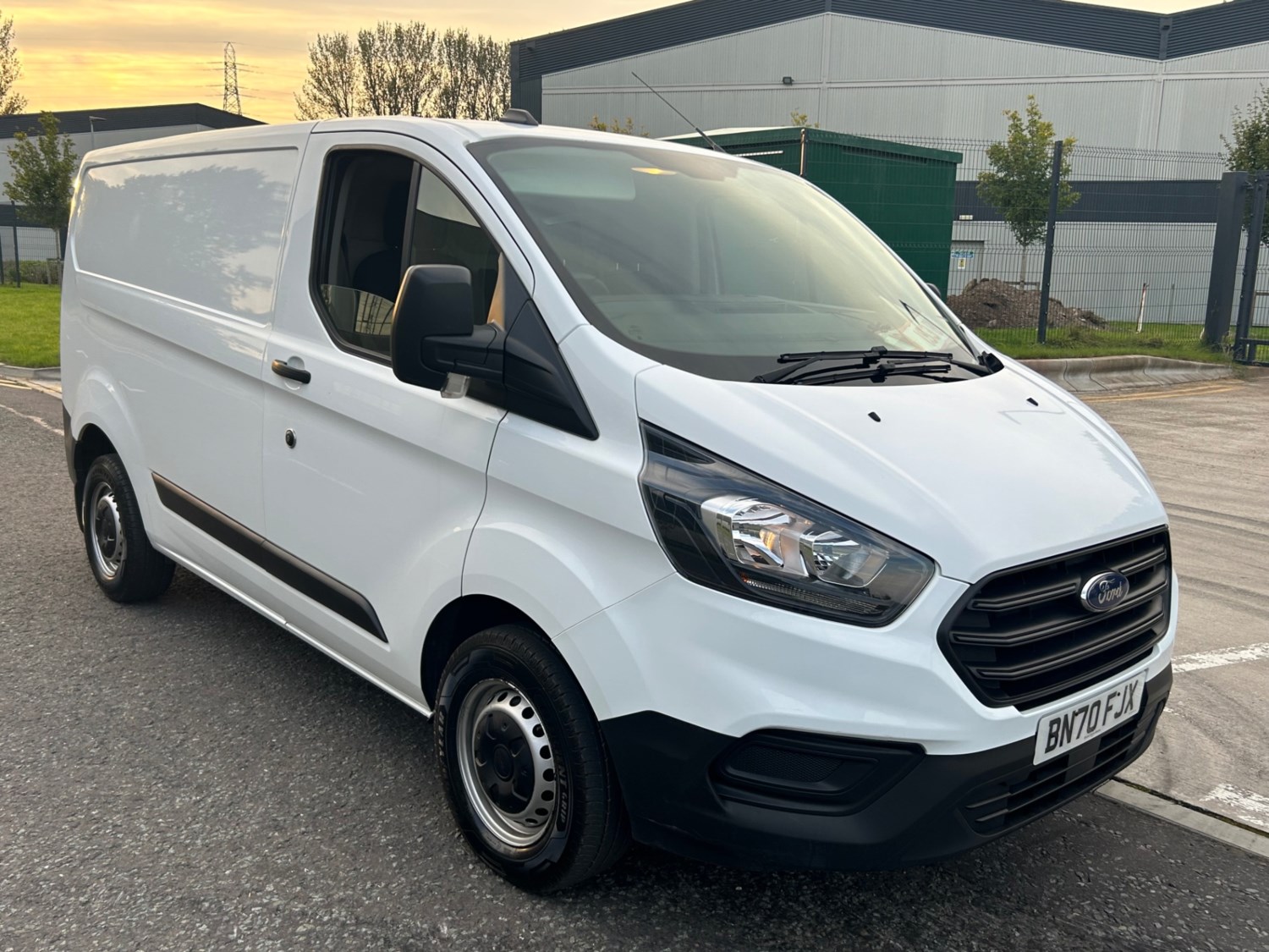 Ford Transit Custom Listing Image