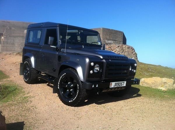 Land Rover Defender 90 Listing Image