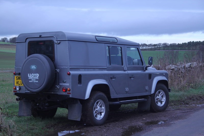 Land Rover Defender 110 Listing Image