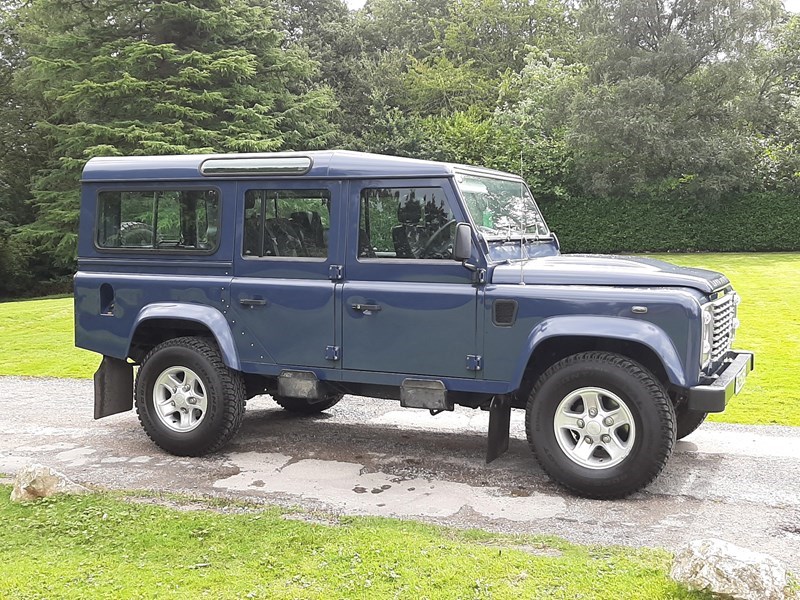 Land Rover Defender 110 Listing Image