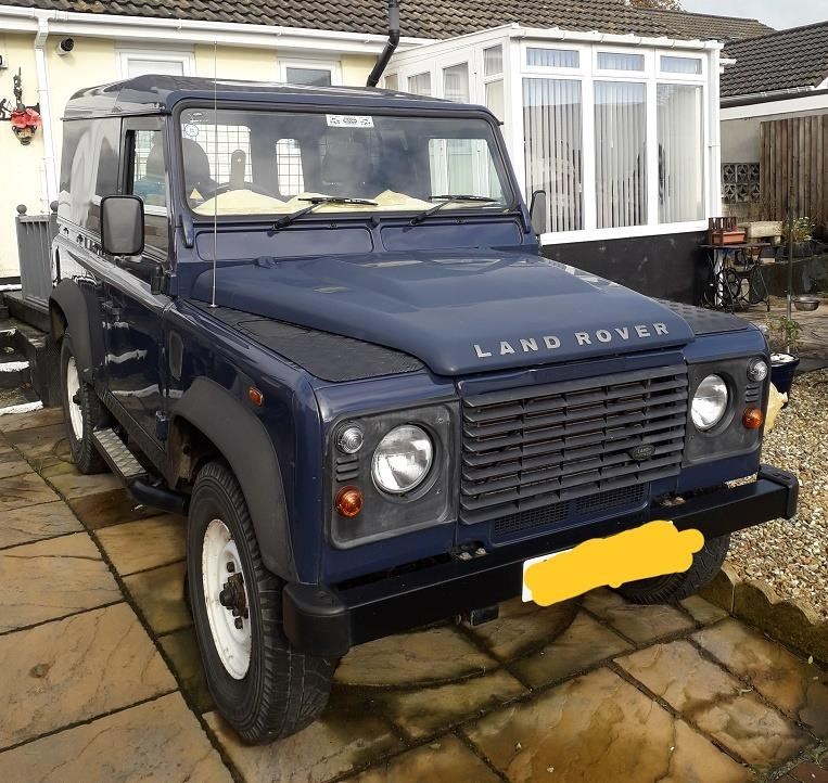 Land Rover Defender 90 Listing Image