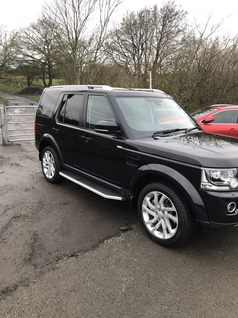 Land Rover Discovery Listing Image