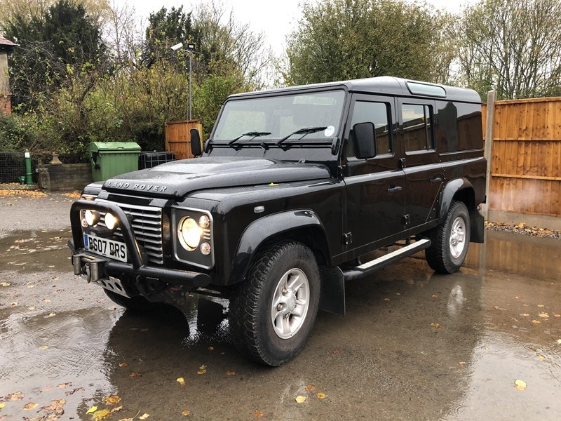 Land Rover Defender 110 Listing Image