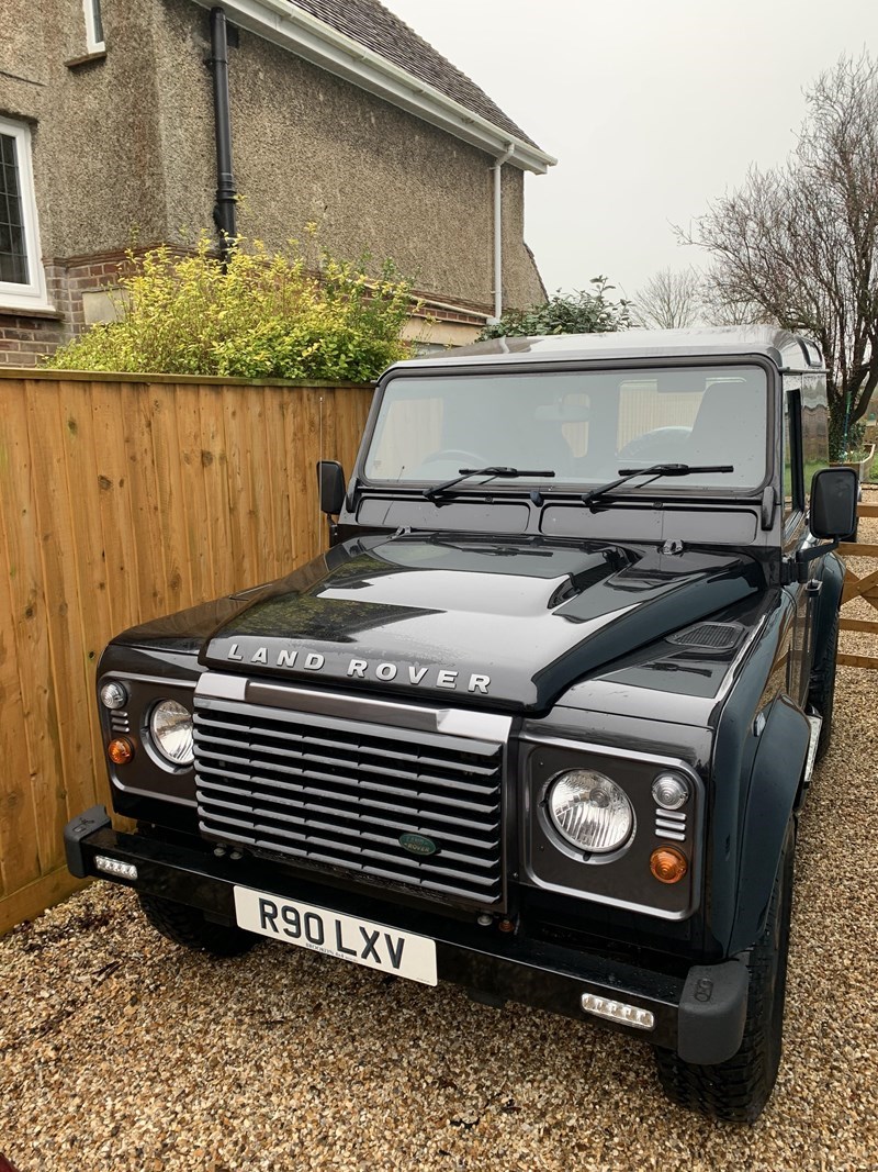 Land Rover Defender 90 Listing Image