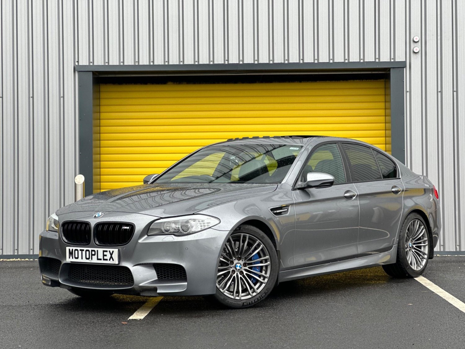 BMW M5 Listing Image