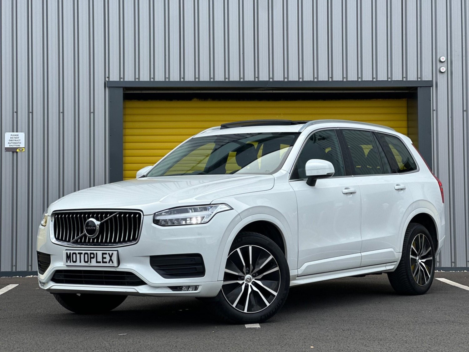 Volvo XC90 Listing Image